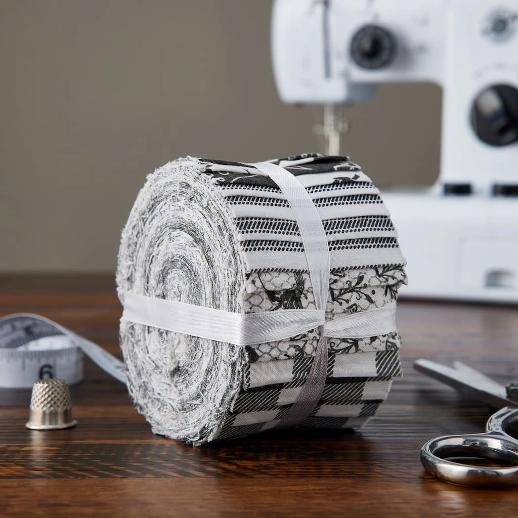 Best reviews of π Black & White Fabric Strips by Loops & Threads® π 4 Best reviews of π Black & White Fabric Strips by Loops & Threads® π - Image 2